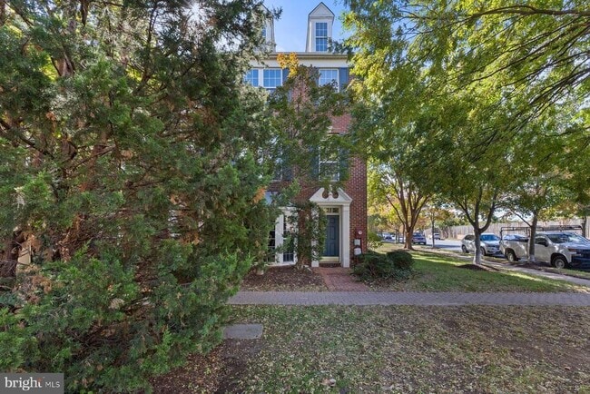 Building Photo - 726 Catts Tavern Dr