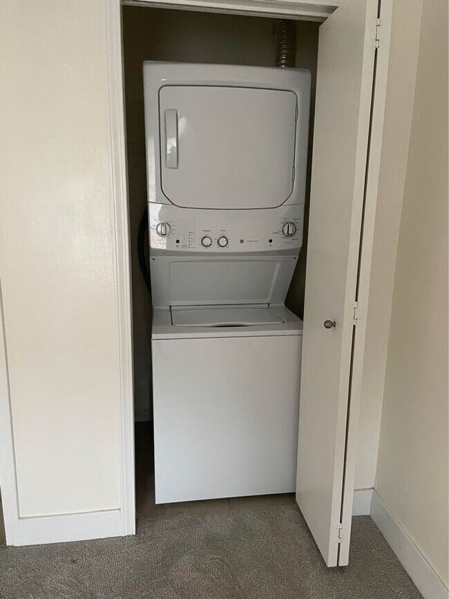 Building Photo - 2500 Houma Blvd