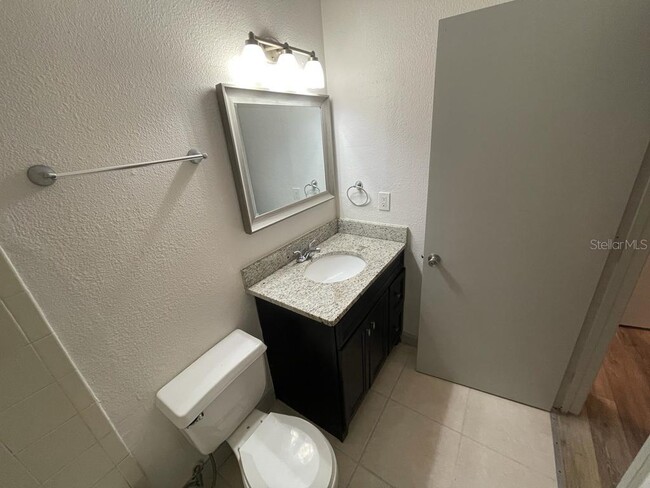 Building Photo - 6082 Westgate Dr