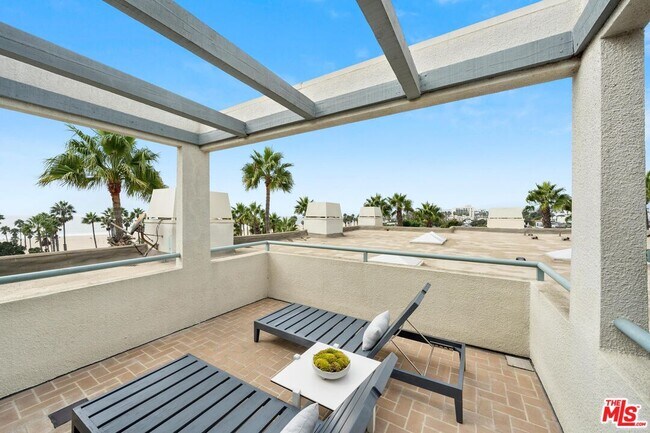 Building Photo - 110 Ocean Park Blvd