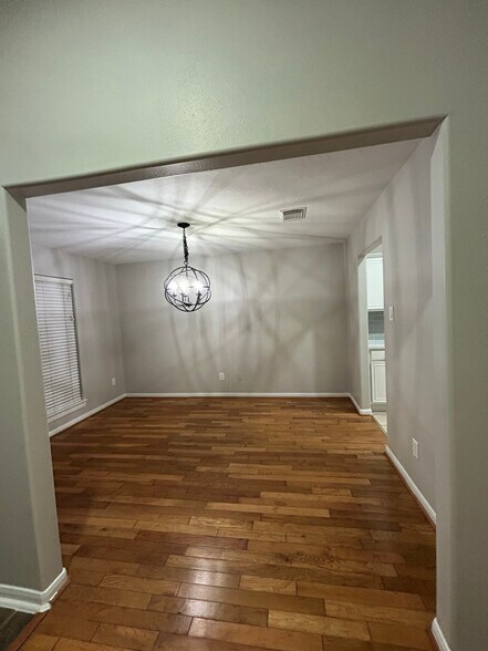 Building Photo - 21725 York Timbers Dr