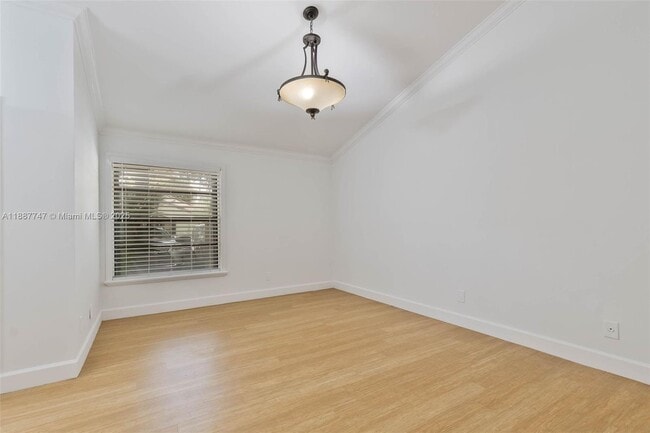 Building Photo - 11135 SW 134th Ct