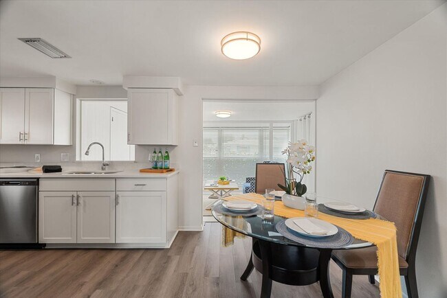 Building Photo - 477 Circlewood Dr
