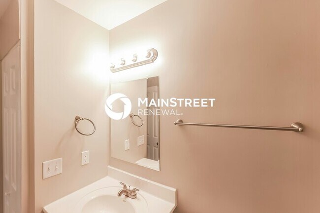 Building Photo - 3 Bedroom Pet-Friendly Home in MCCALLA, AL with Main Street Renewal