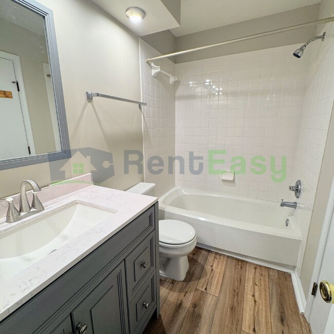Building Photo - 401 Henley Ct
