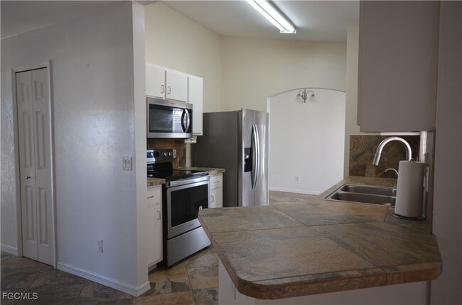 Building Photo - 1126 NW 2nd Ave