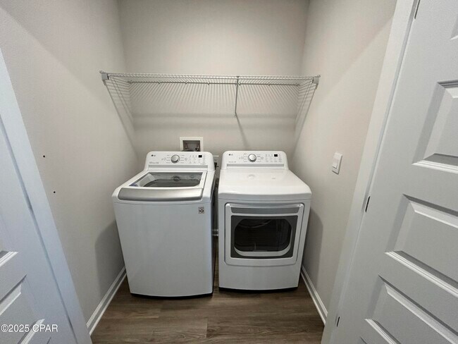 Building Photo - 5129 Rivergrass Dr