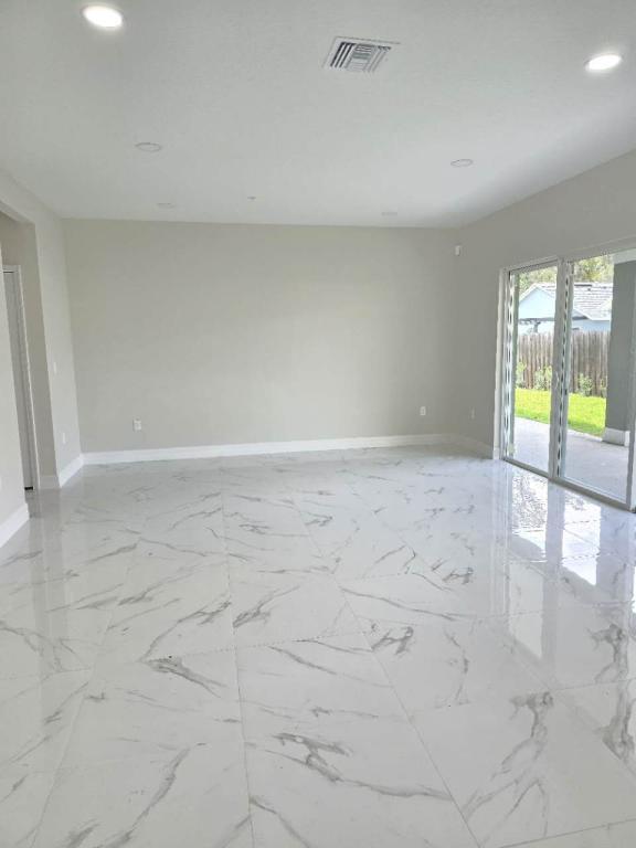 Building Photo - 4464 S Lake Orlando Pkwy