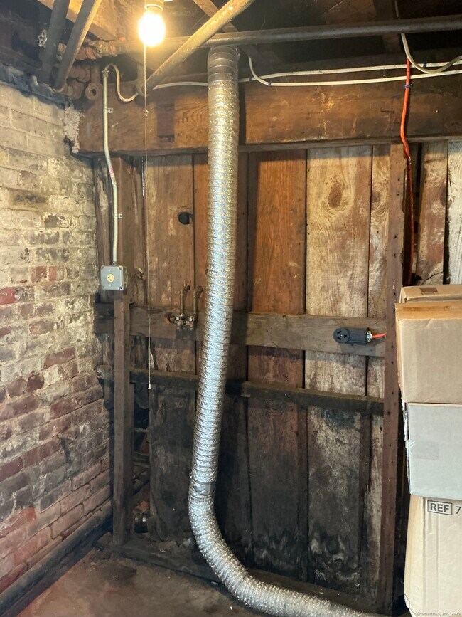 Building Photo - 73 Stack St