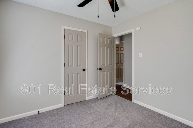 Building Photo - 6934 Southknoll Ave