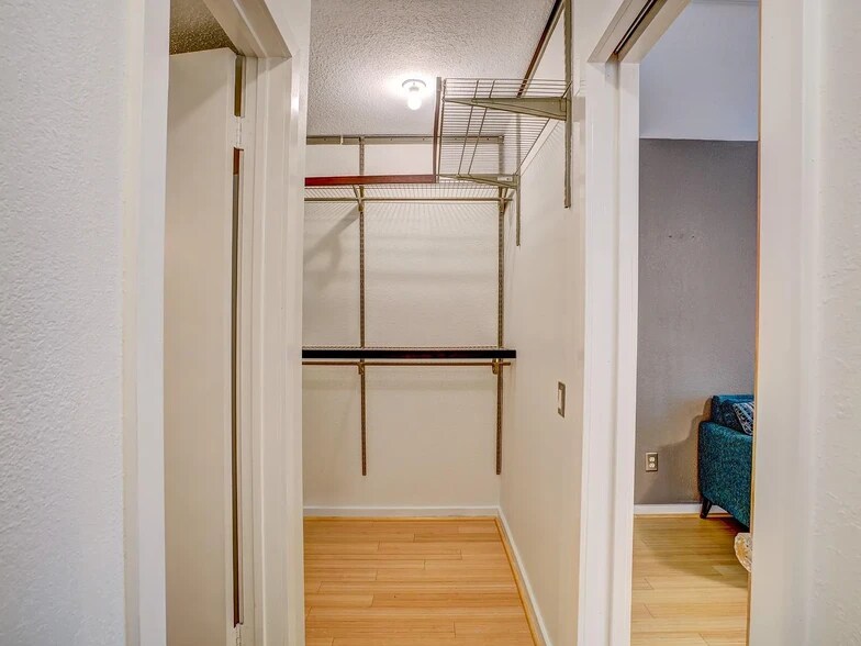 Walk in closet 2 - 1860 White Oak Dr