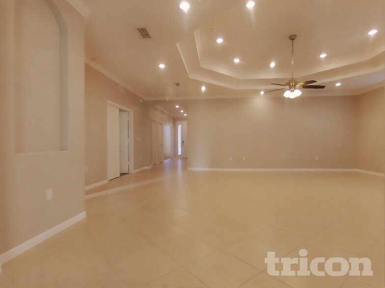 Building Photo - 1660 Luft Ln