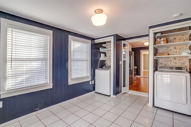 Building Photo - 4412 Calmont Ave