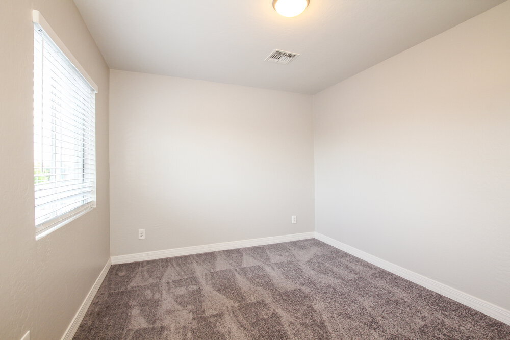 Building Photo - 11578 W Mountain View Rd