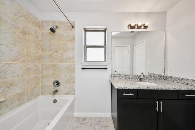 Building Photo - 17024 Wilthorne Gardens Ct