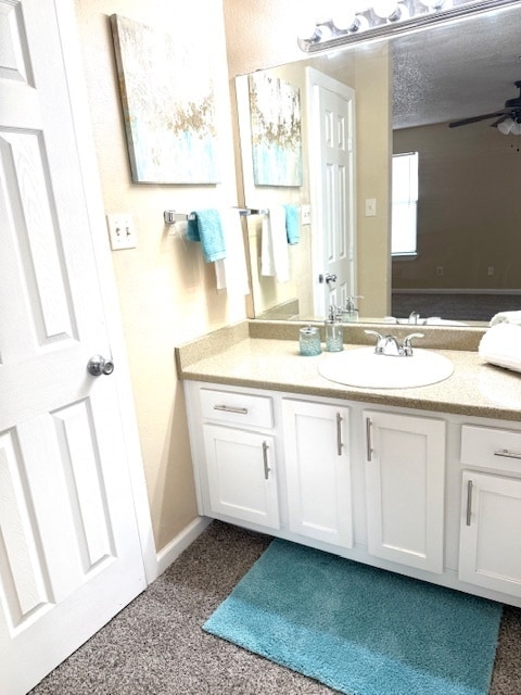 Building Photo - Remodeled townhome! 2 story with loft & 2 car garage with yard! Beautifully Remodeled Townhome – ...