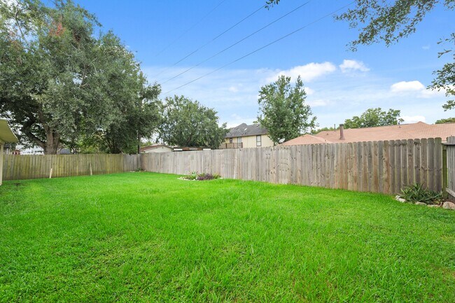 Building Photo - 3651 Woodlace Dr