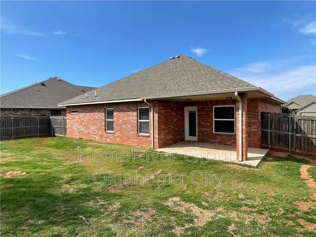 Building Photo - 8716 SW 66th Pl