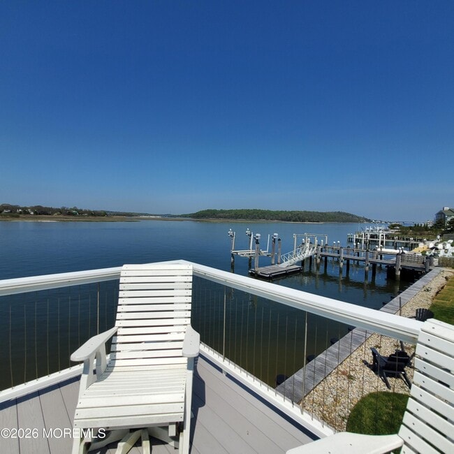 Building Photo - 754 Ocean Ave