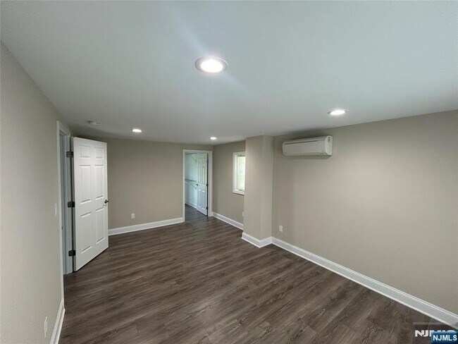 Building Photo - 380 Milford Ave.