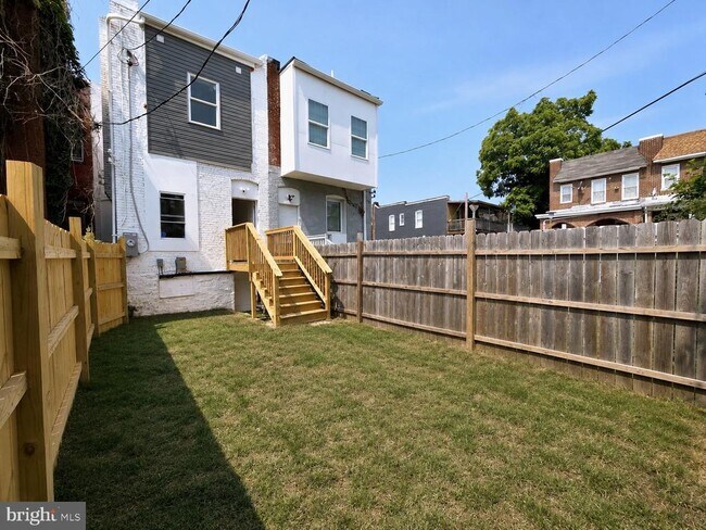 Building Photo - 4031 Park Heights Ave