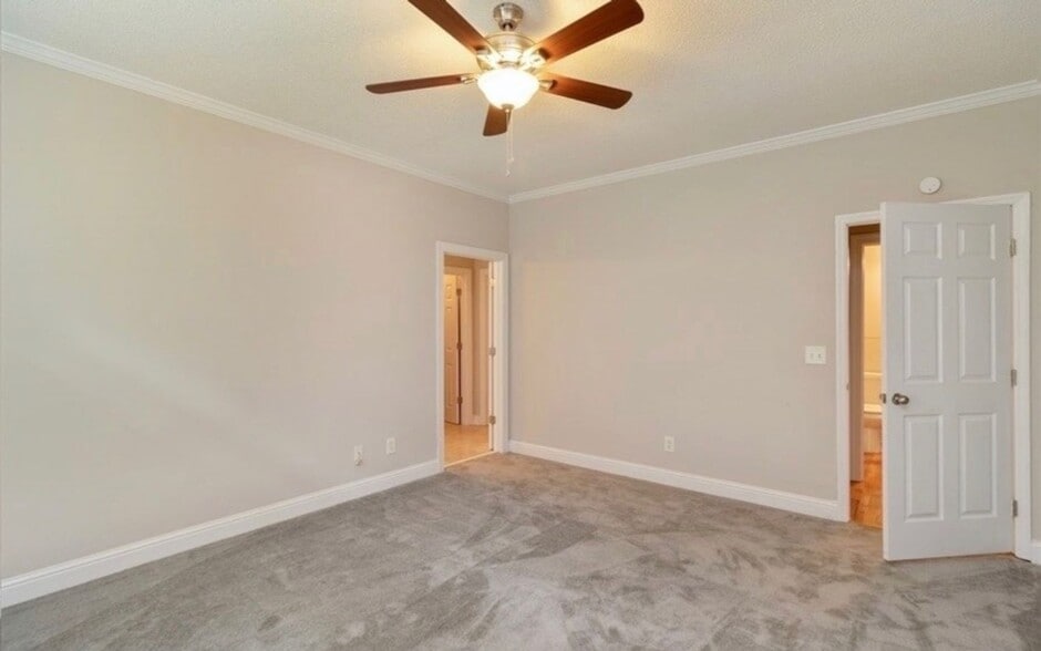 Building Photo - 224 High Ridge Ct