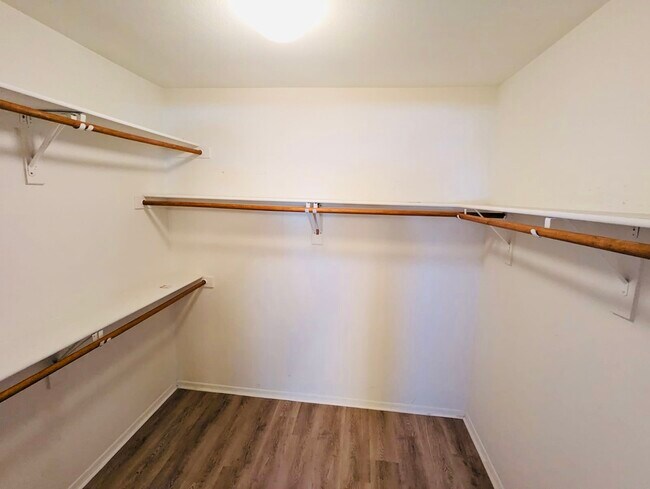 Building Photo - 8074 W Beck Ln