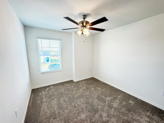 Building Photo - Single Family 4 Bedroom Home for Rent