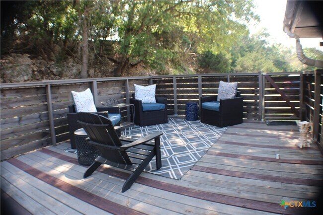 Building Photo - 1307 Sherry Ln