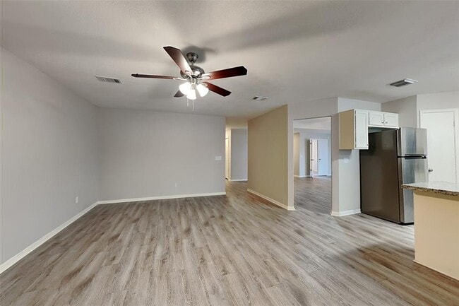 Building Photo - 9202 Wallingham Dr