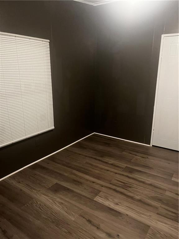 Building Photo - 1914 Pinehurst Ln