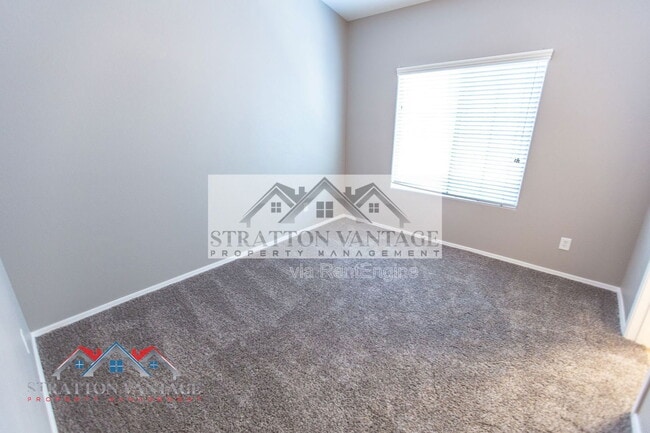 Building Photo - 900 S 94th St