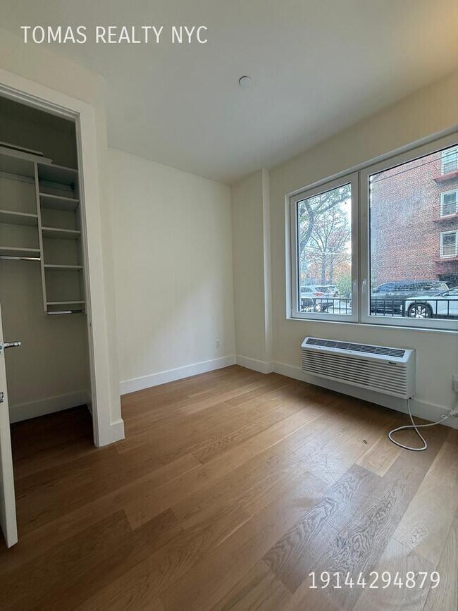 Building Photo - 3103 Sedgwick Ave