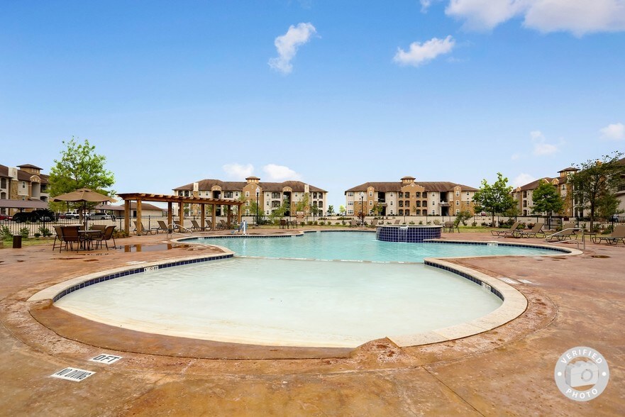Sunset Lodge Odessa, TX Apartment Finder