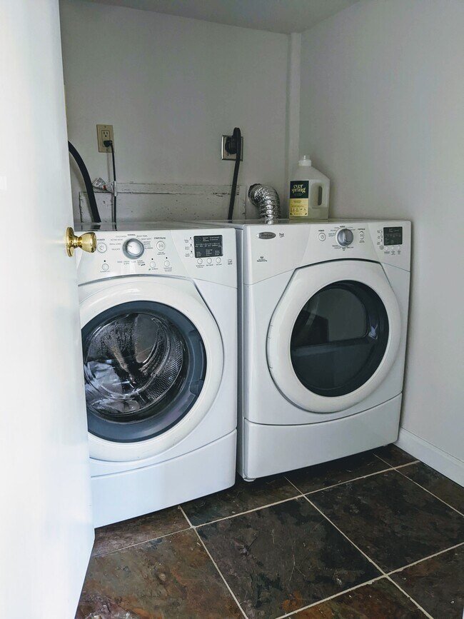 In unit washer and dryer - 3480 Loes Way