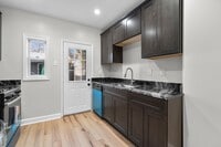 Building Photo - 216 S Castle St