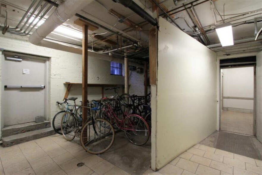 Building Photo - 6 Agassiz St