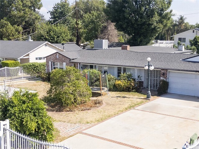 Building Photo - 7856 Paso Robles Ave