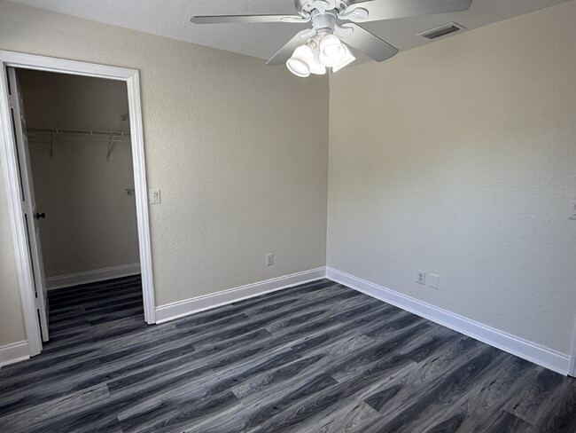 Building Photo - "3-Bedroom North Port Home!"