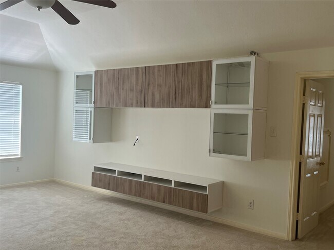 Building Photo - 3815 Shadow Knoll Ct