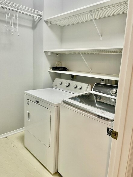 Building Photo - 403 4th Ln