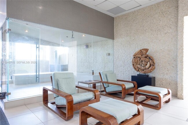 Building Photo - 92 SW 3rd St