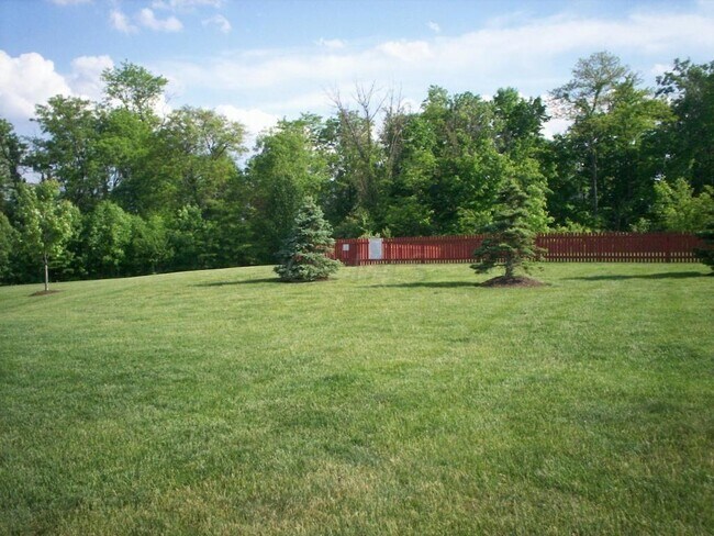 Building Photo - 674 Spring Valley Dr