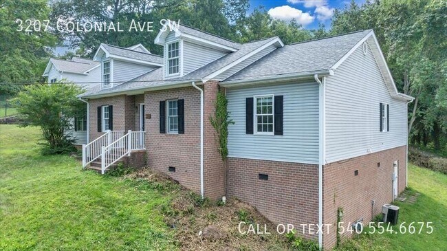 Building Photo - 3207 Colonial Ave SW