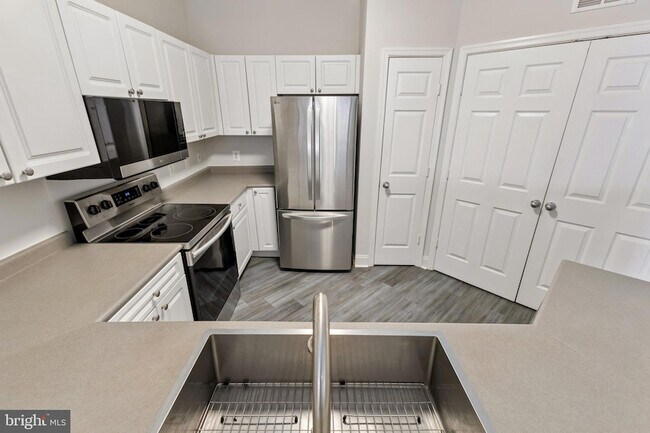 Building Photo - 3009 Nicosh Cir