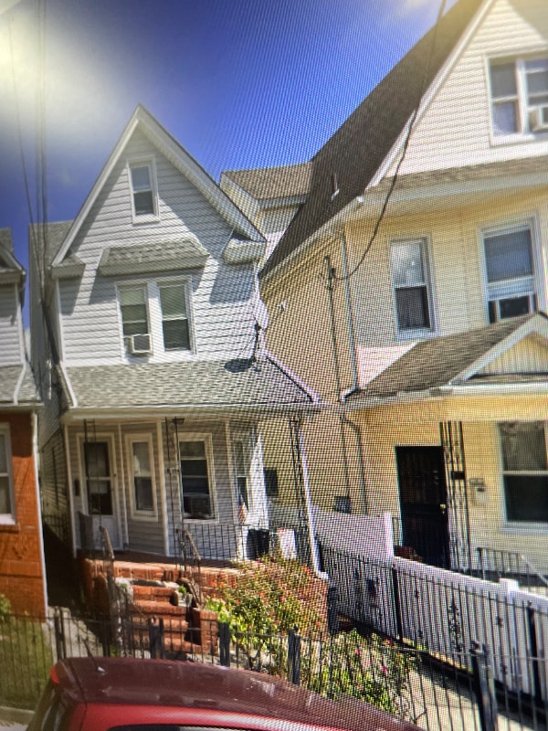 Building Photo - 89-29-89116 116th St