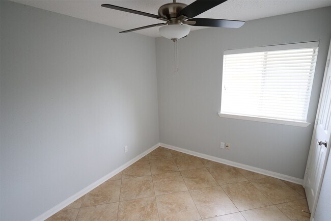 Building Photo - 20078 S Pecos Valley Trail