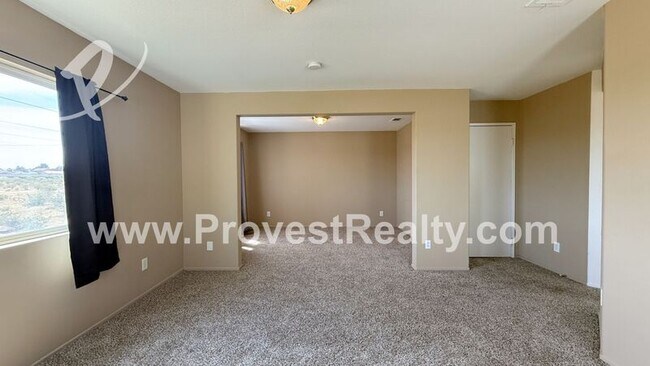 Building Photo - 15015 Kitfox Ln