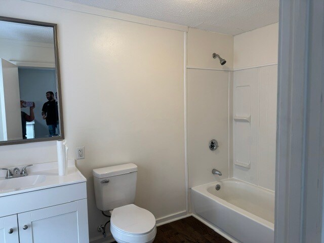 Building Photo - 77 Agawam St
