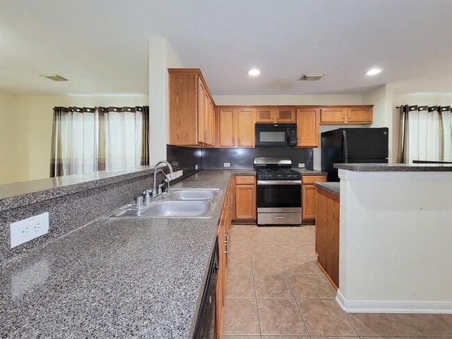 Building Photo - 12835 Regal Oaks Bend Ln